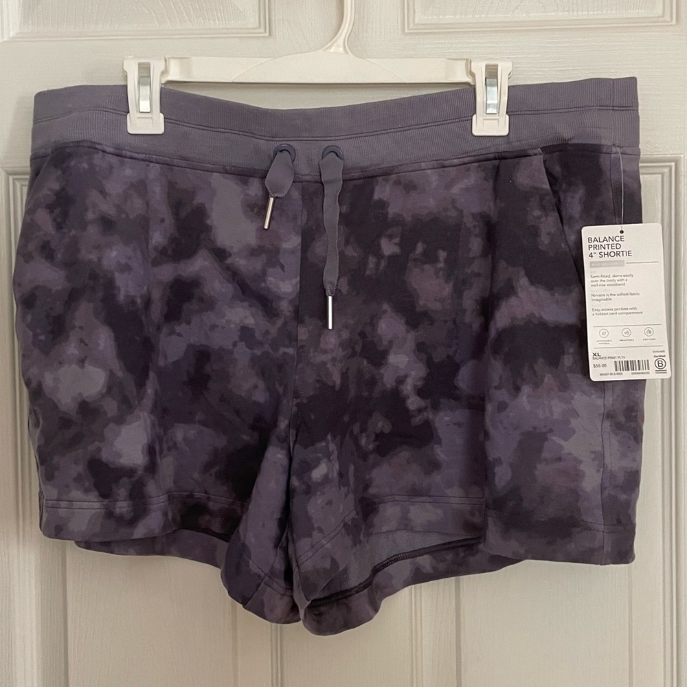 Athleta Balance Printed 4” Shortie
